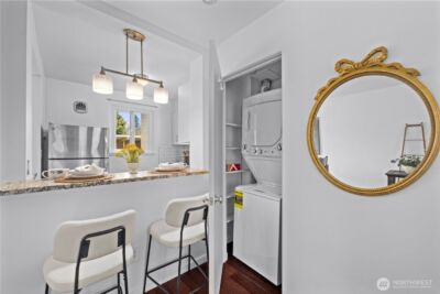 4877 Terrace Drive NE, Seattle, WA 98105 - Photo 18