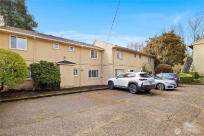 4877 Terrace Drive NE, Seattle, WA 98105 - Photo 27