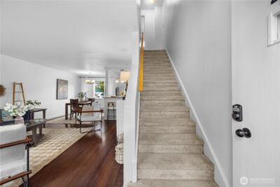 4877 Terrace Drive NE, Seattle, WA 98105 - Photo 4