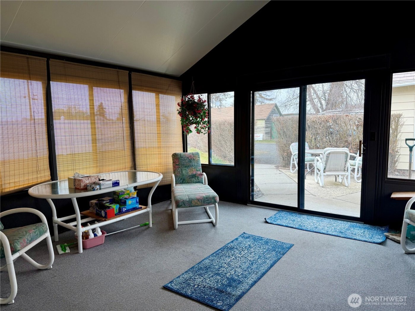 715 SE Pope Avenue , Wilbur, WA 99185