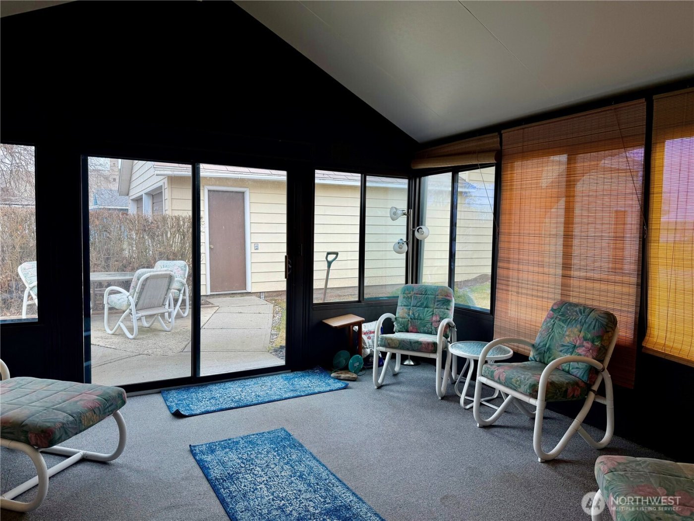 715 SE Pope Avenue , Wilbur, WA 99185