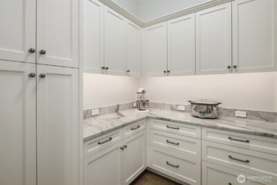 1848 77th Avenue NE, Medina, WA 98039 - Photo 9
