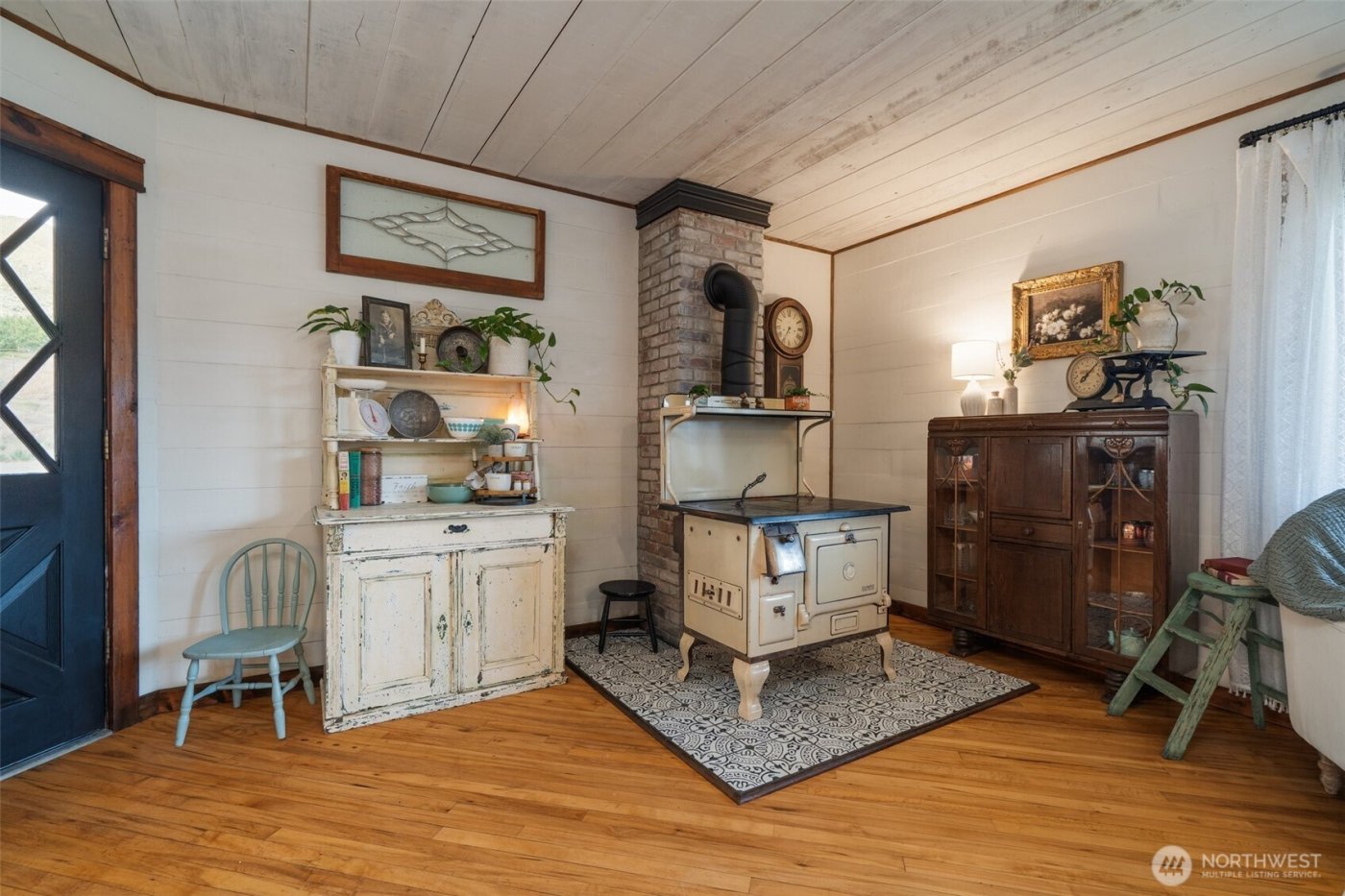 32026 Highway 97 , Tonasket, WA 98855