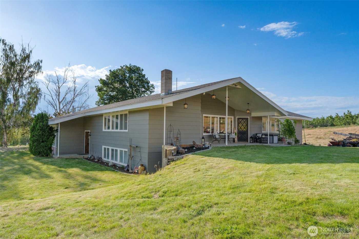 32026 Highway 97 , Tonasket, WA 98855