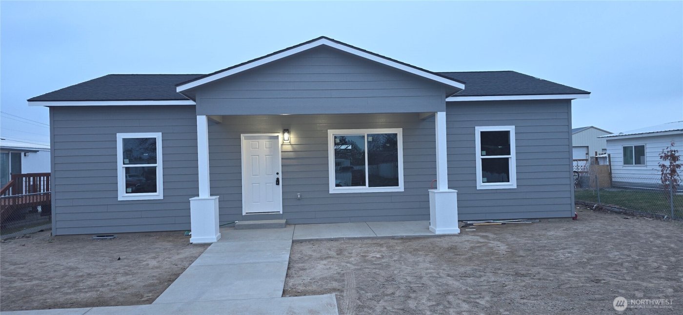 417 SE 8th Avenue , Ephrata, WA 98823