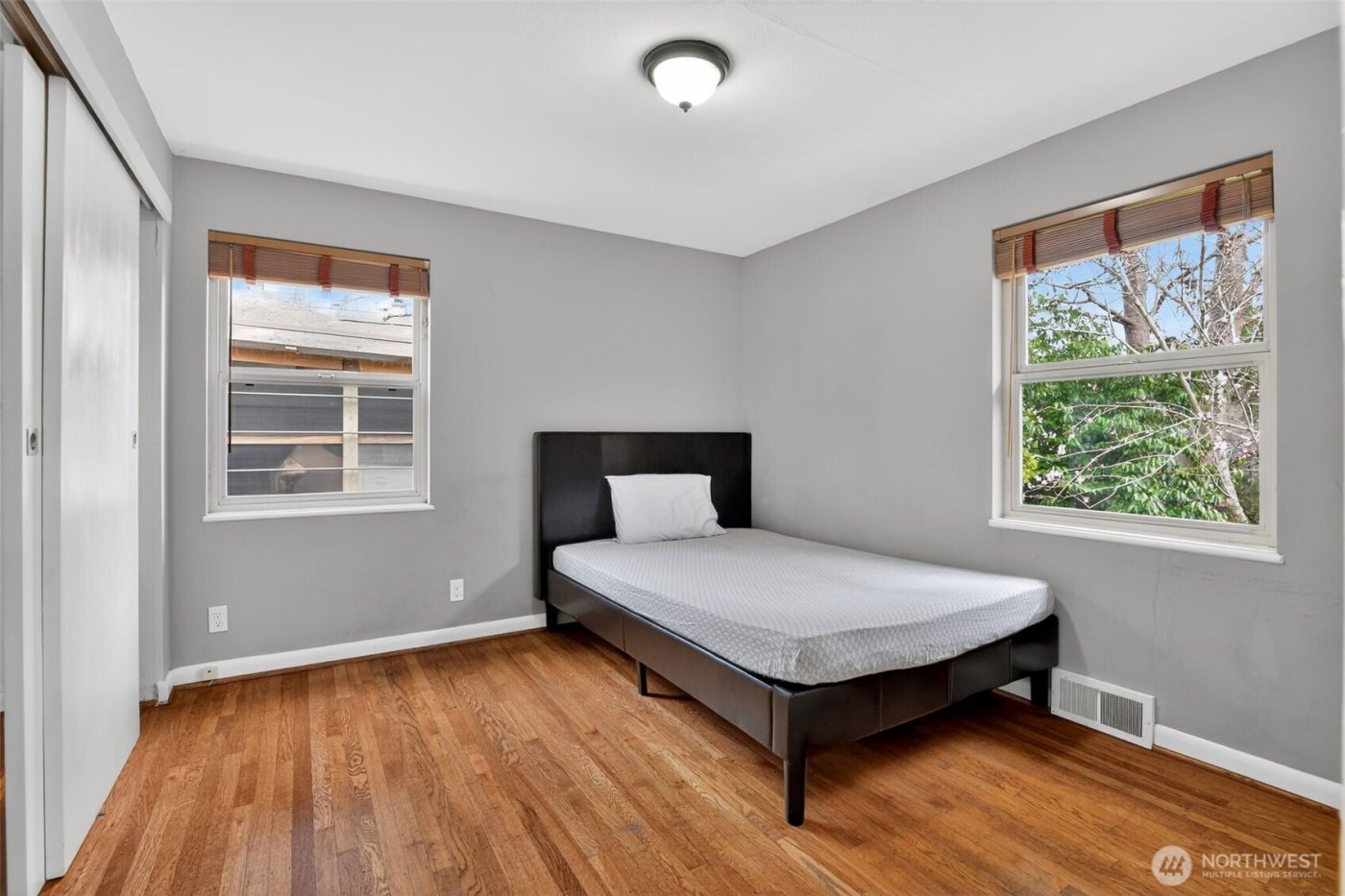 6522 38th Avenue NE, Seattle, WA 98115