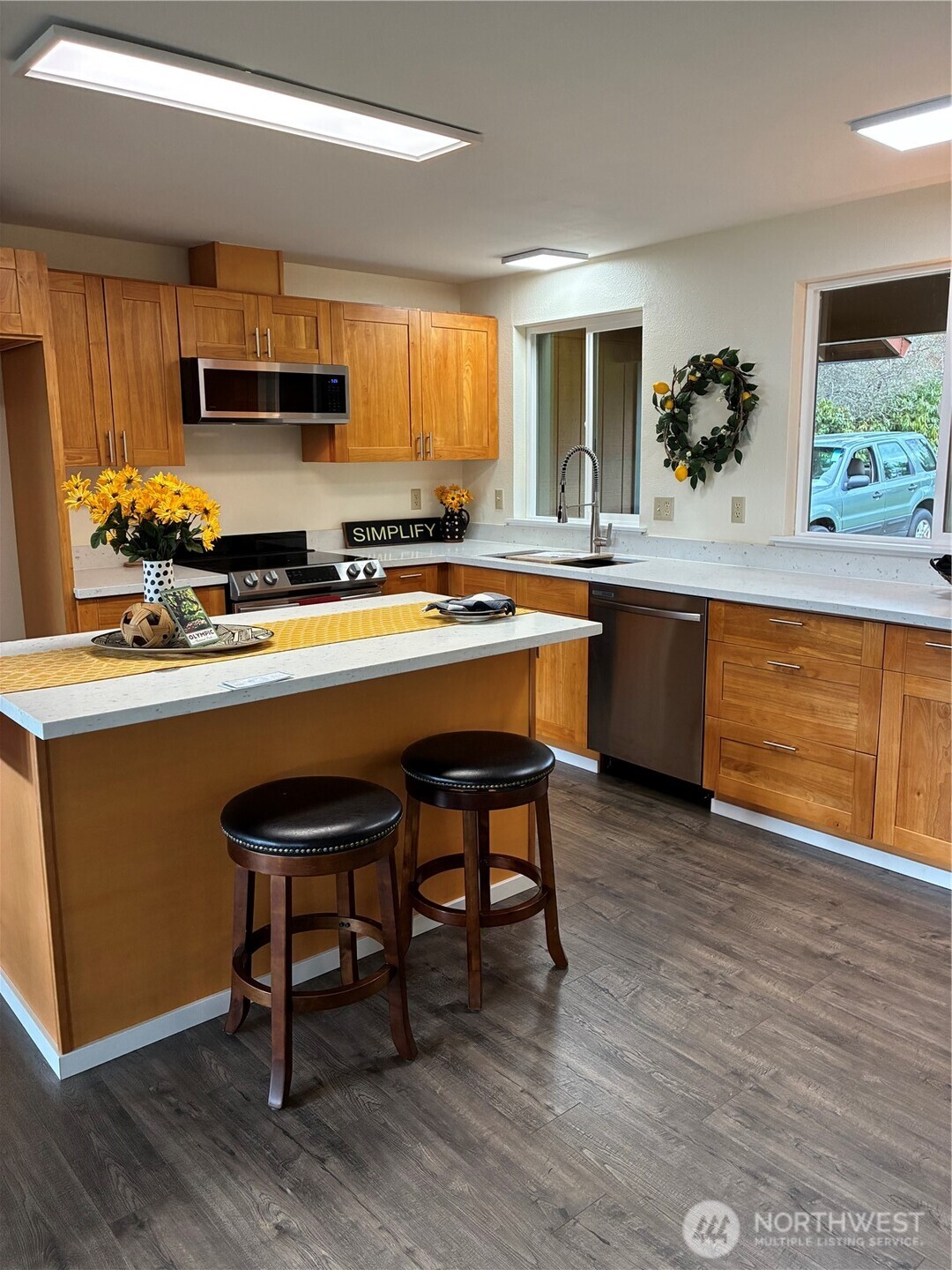 2413 Westlake Drive SE, Lacey, WA 98503