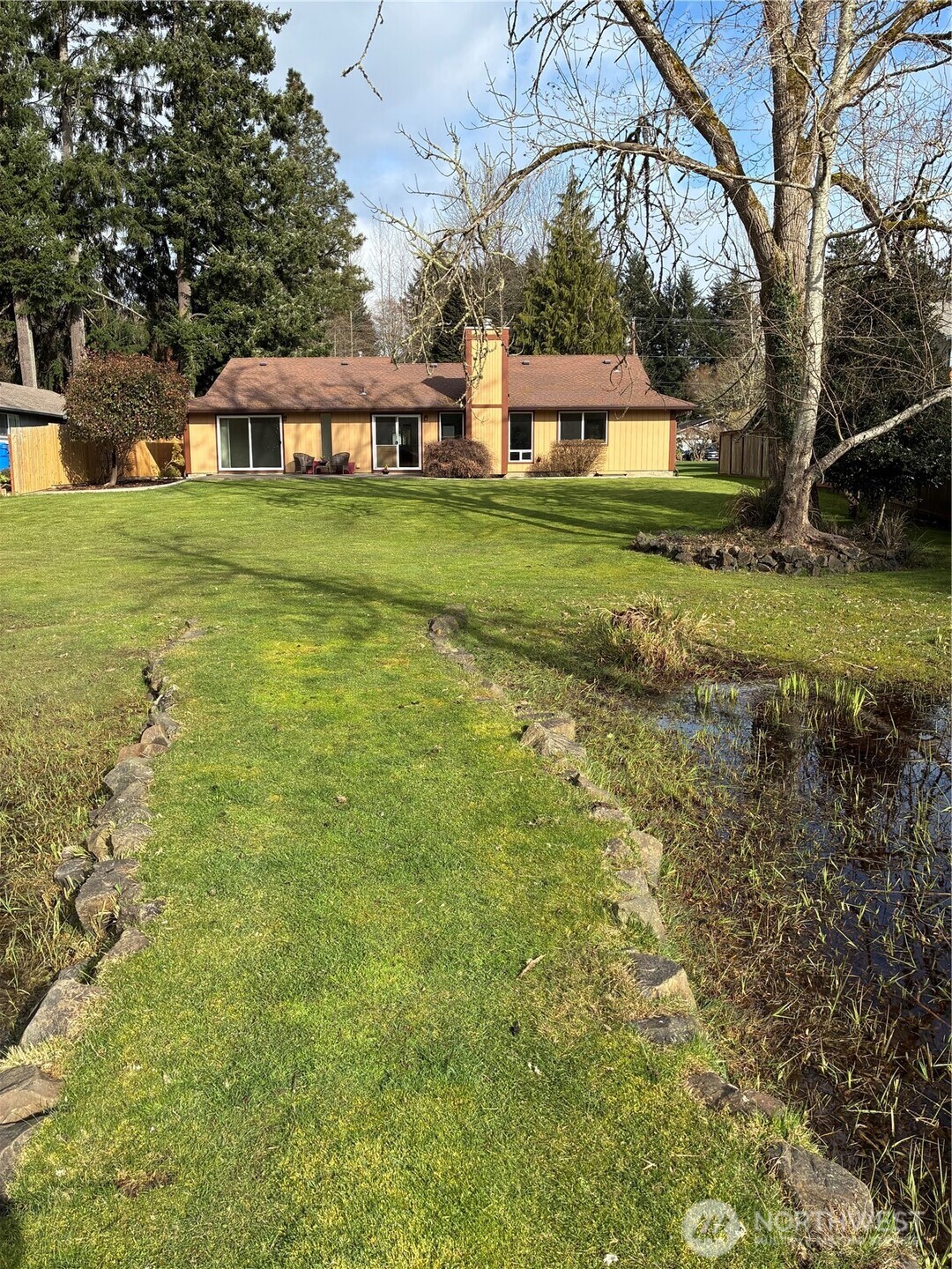 2413 Westlake Drive SE, Lacey, WA 98503