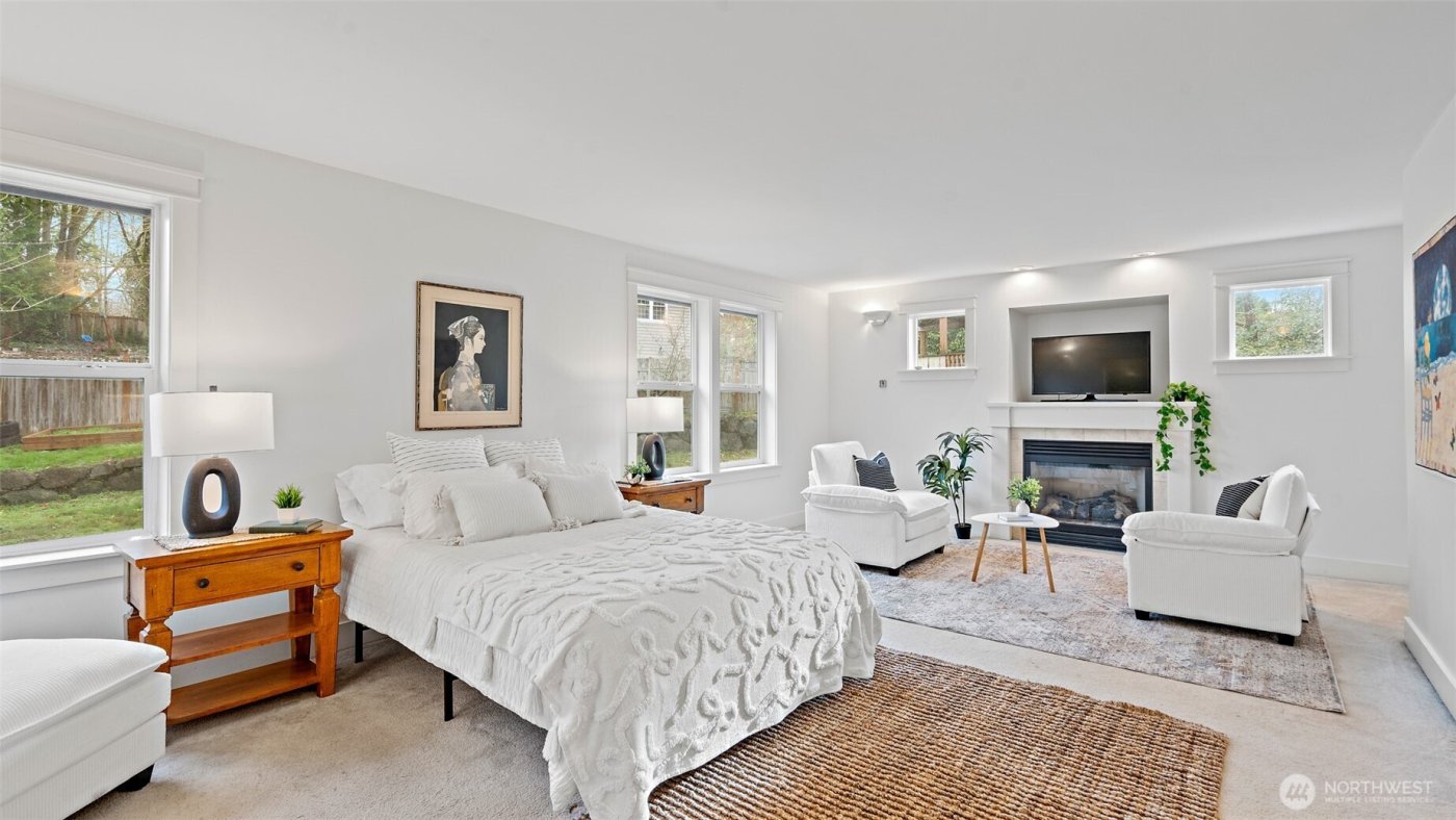 2372 Douglas Drive NE, Bainbridge Island, WA 98110