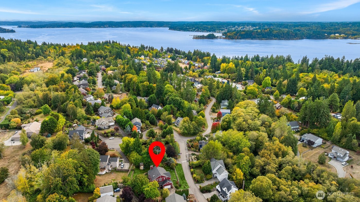2372 Douglas Drive NE, Bainbridge Island, WA 98110