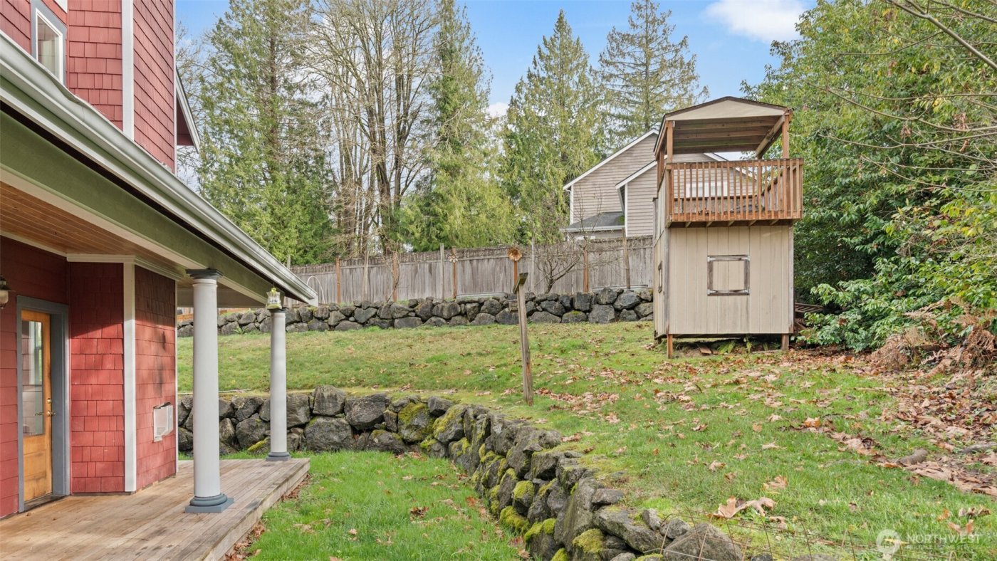 2372 Douglas Drive NE, Bainbridge Island, WA 98110