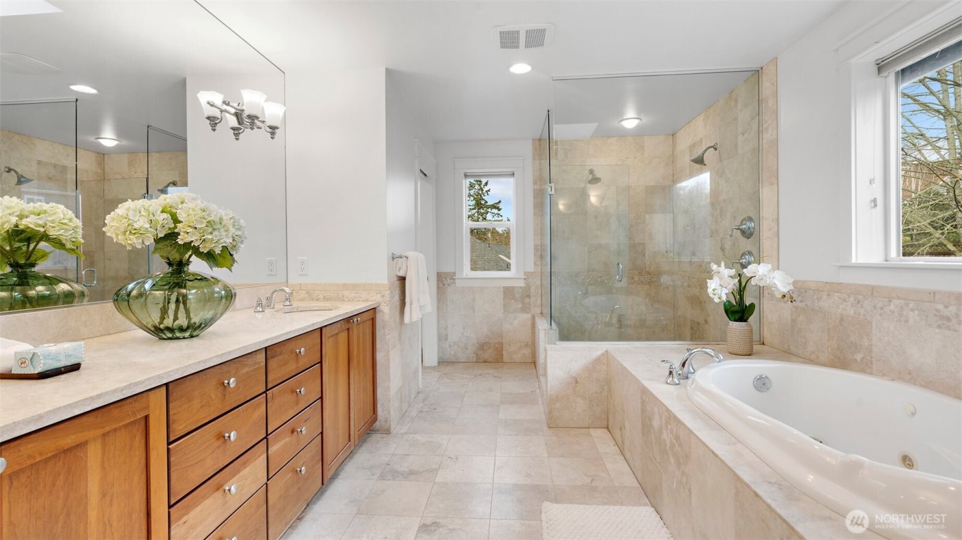 2372 Douglas Drive NE, Bainbridge Island, WA 98110