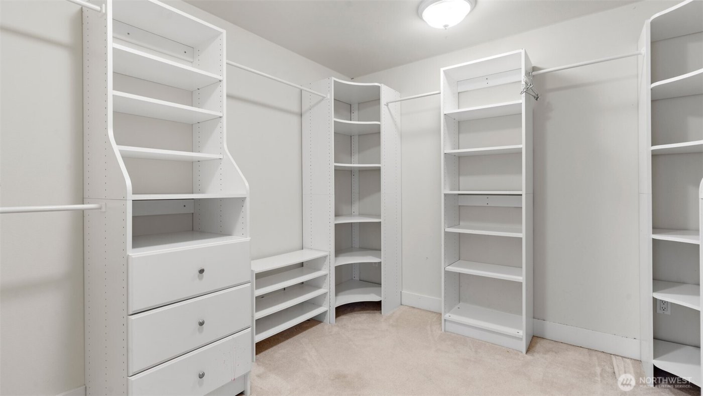 2372 Douglas Drive NE, Bainbridge Island, WA 98110