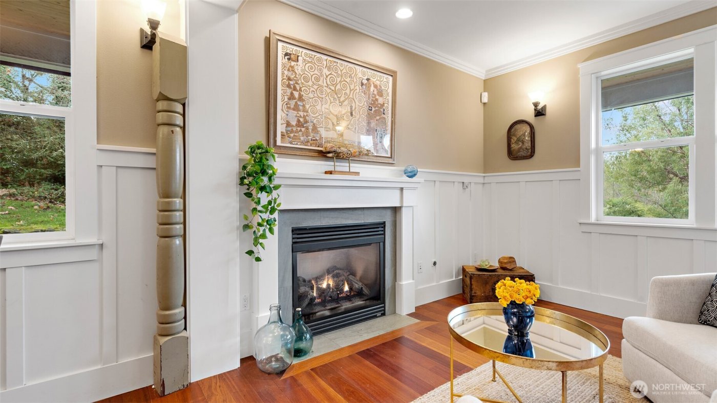 2372 Douglas Drive NE, Bainbridge Island, WA 98110