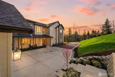 26030 NE 29th Place , Redmond, WA 98053 - Photo 2