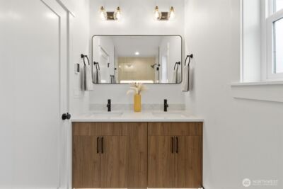 12562 17th Avenue NE #B, Seattle, WA 98125 - Photo 17