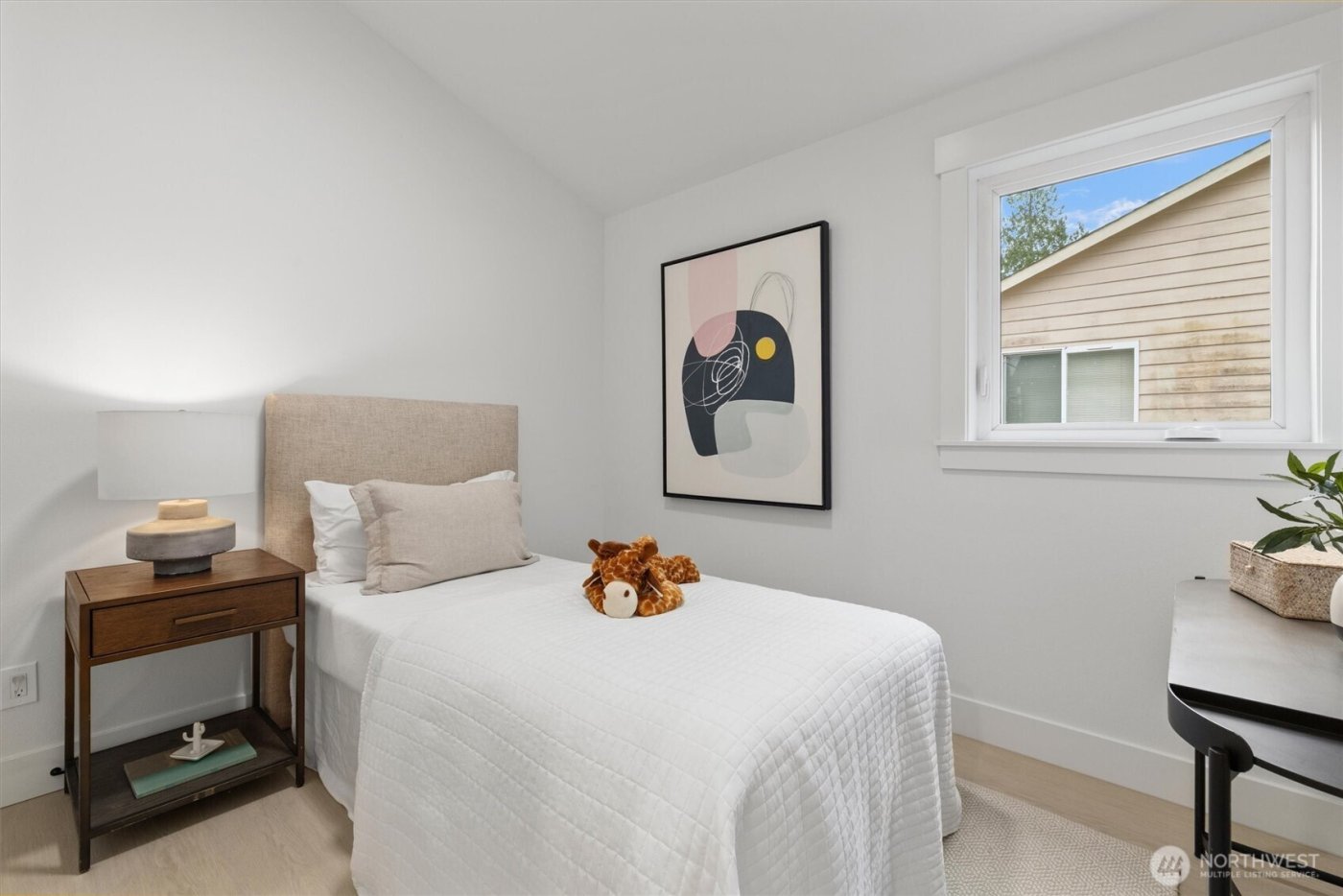 12562 17th Avenue NE #B, Seattle, WA 98125