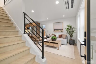 12562 17th Avenue NE #B, Seattle, WA 98125 - Photo 2