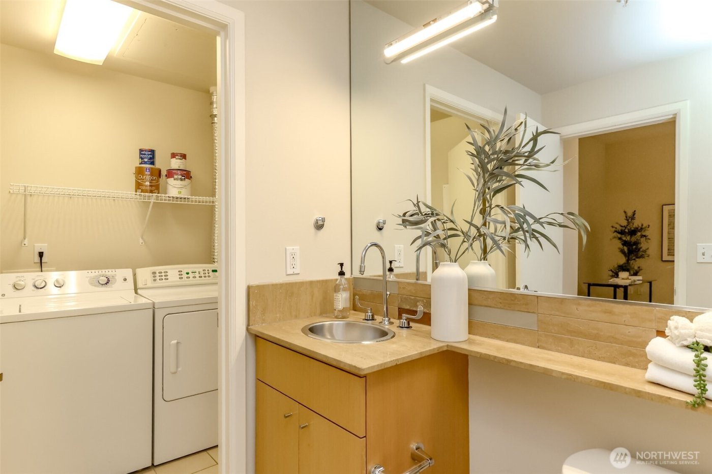 17 W Mercer Street #301, Seattle, WA 98119