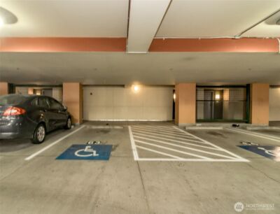 17 W Mercer Street #301, Seattle, WA 98119 - Photo 31