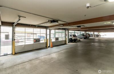 17 W Mercer Street #301, Seattle, WA 98119 - Photo 34