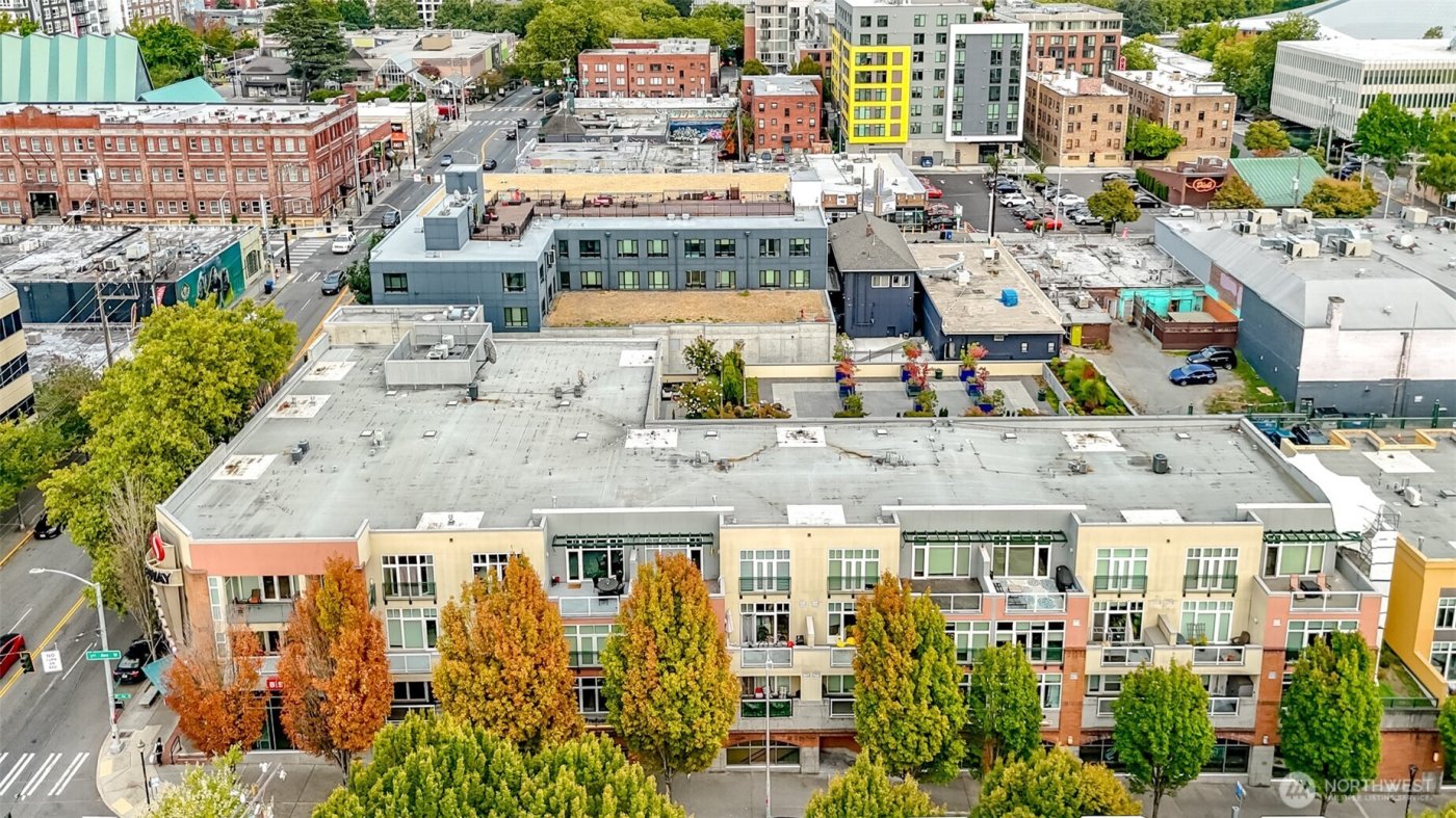 17 W Mercer Street #301, Seattle, WA 98119