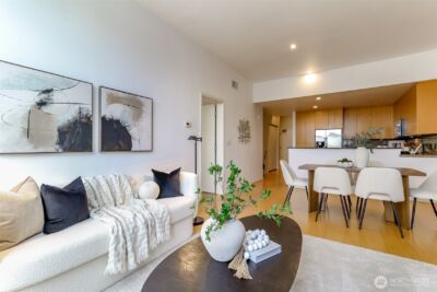 17 W Mercer Street #301, Seattle, WA 98119