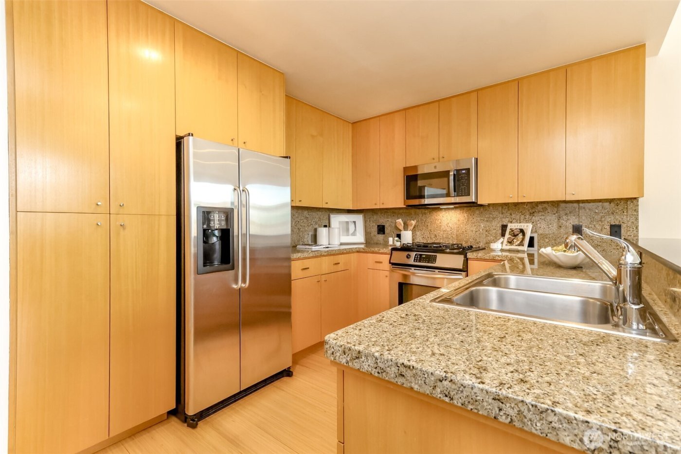 17 W Mercer Street #301, Seattle, WA 98119