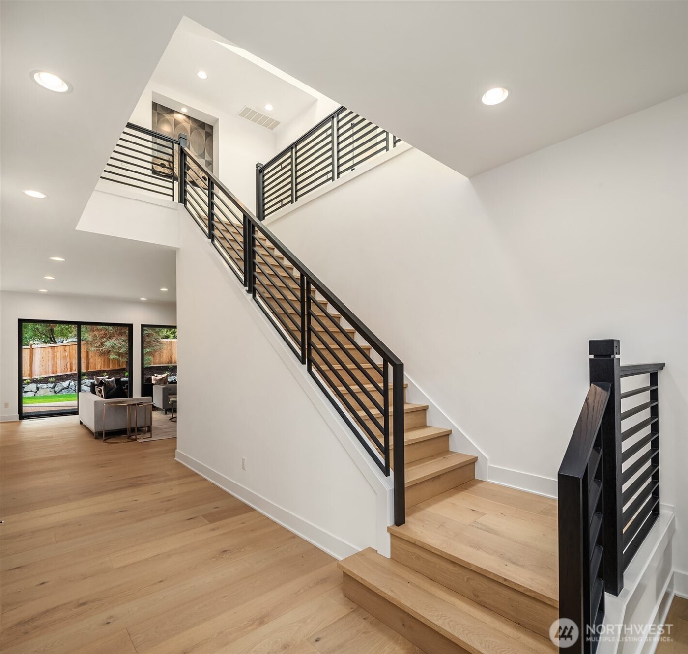 10411 NE 28th Place , Bellevue, WA 98004