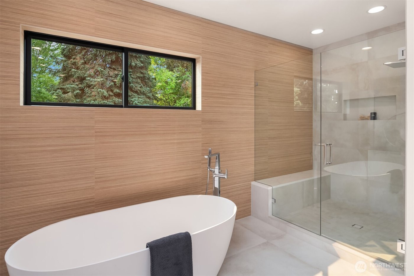 10411 NE 28th Place , Bellevue, WA 98004