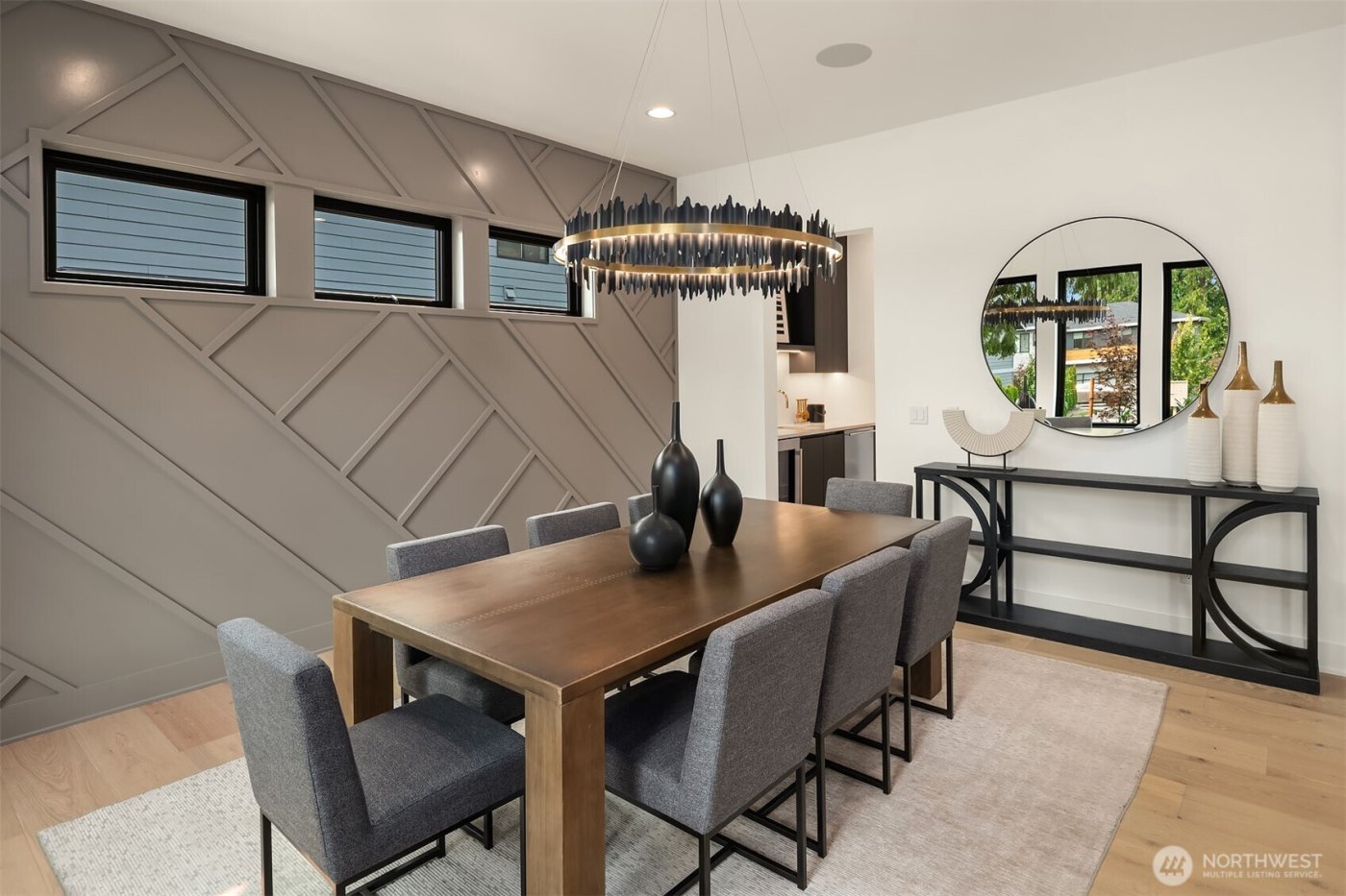 10411 NE 28th Place , Bellevue, WA 98004