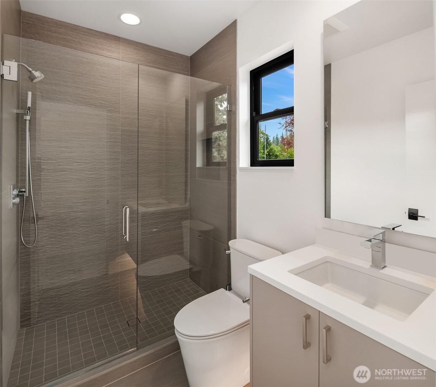 10411 NE 28th Place , Bellevue, WA 98004