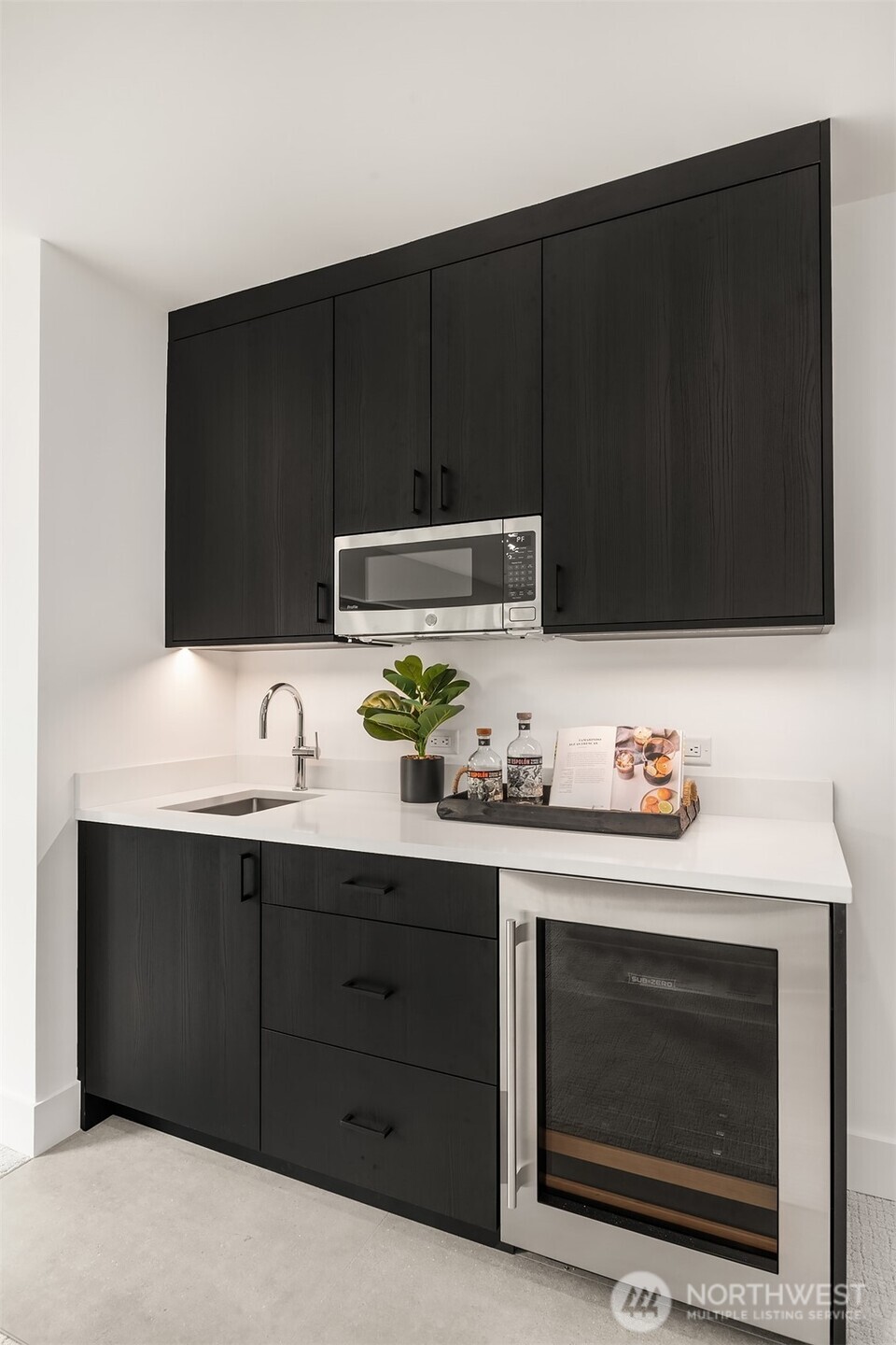 10411 NE 28th Place , Bellevue, WA 98004