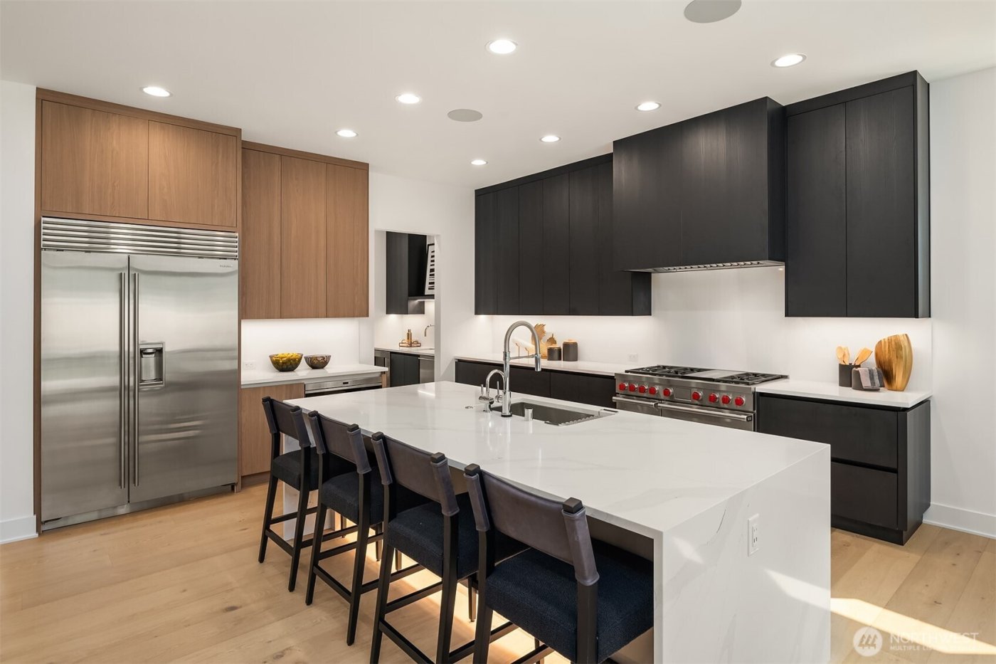 10411 NE 28th Place , Bellevue, WA 98004