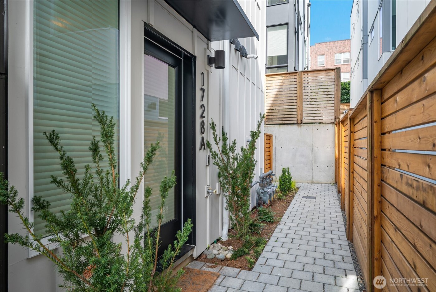 1728 11th Avenue #A, Seattle, WA 98122-2458