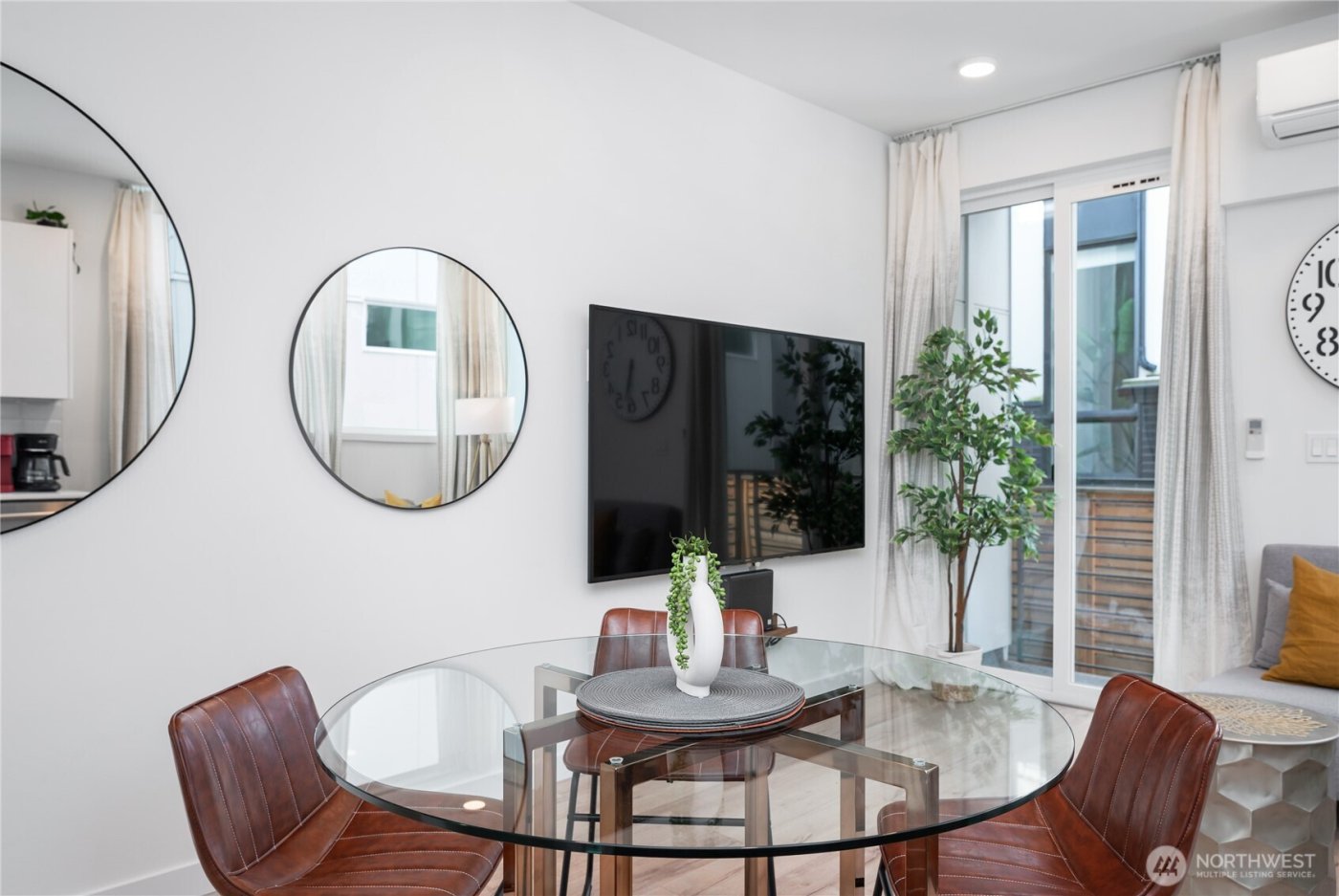 1728 11th Avenue #A, Seattle, WA 98122-2458