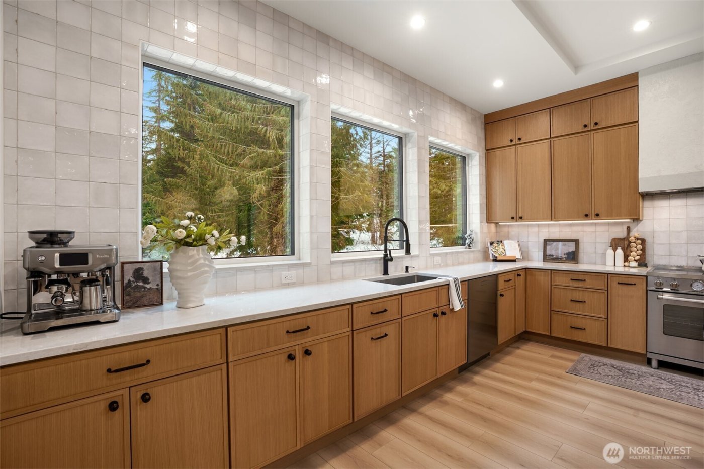31 Kendall PL , Snoqualmie Pass, WA 98068
