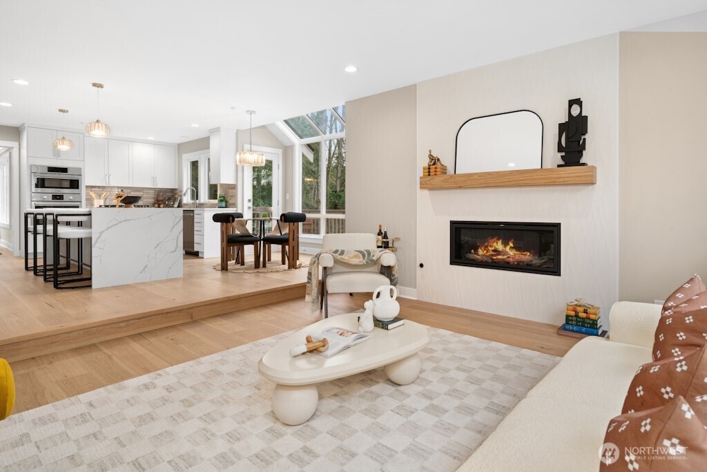 19221 SE 25th Street , Sammamish, WA 98075