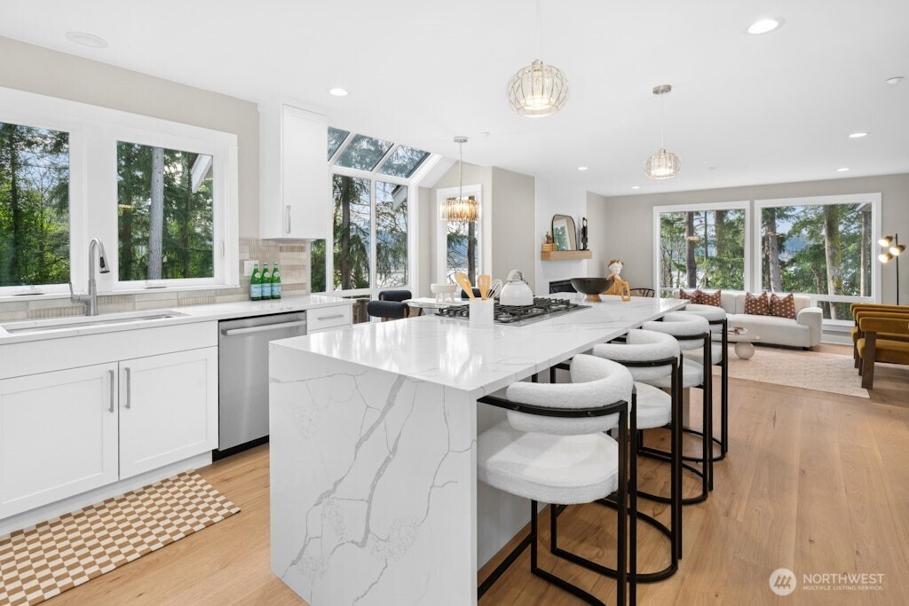 19221 SE 25th Street , Sammamish, WA 98075