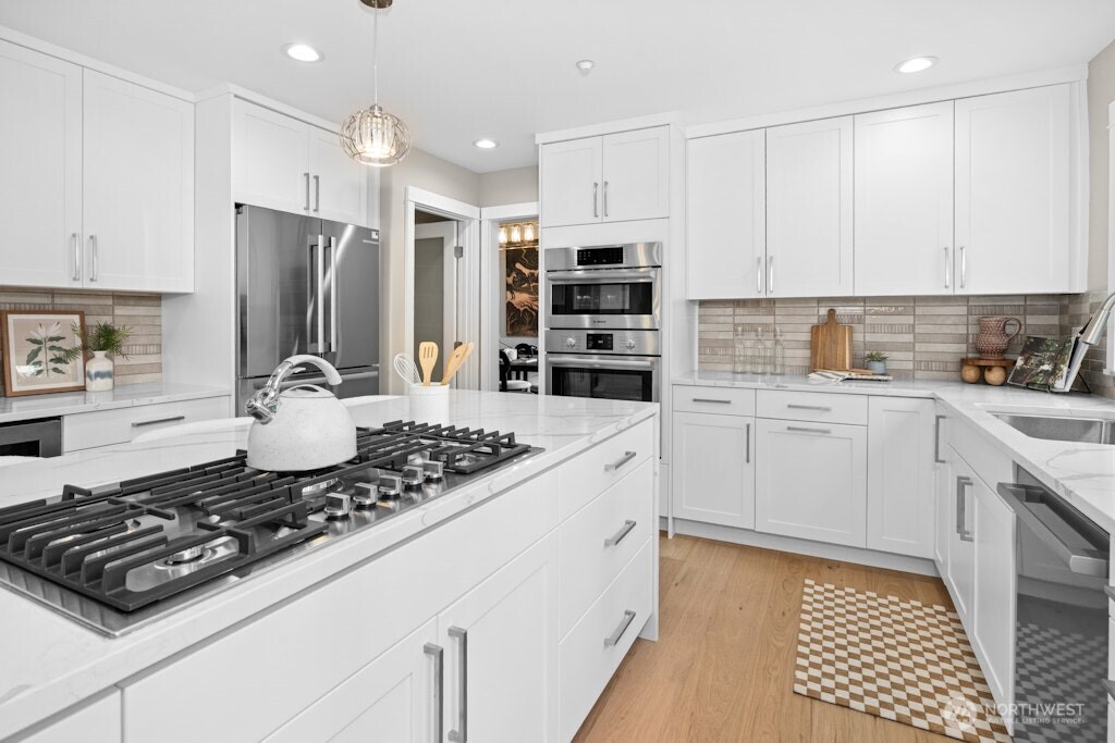 19221 SE 25th Street , Sammamish, WA 98075