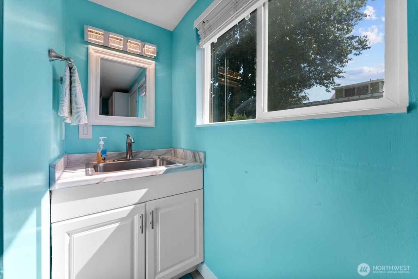 703 Boetzkes Avenue , Manson, WA 98831-9219