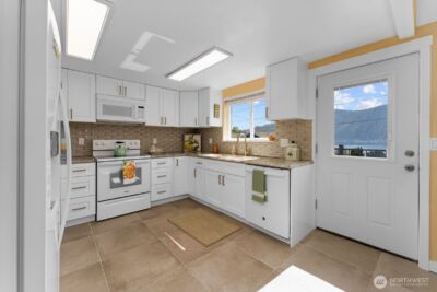 703 Boetzkes Avenue , Manson, WA 98831-9219 - Photo 5
