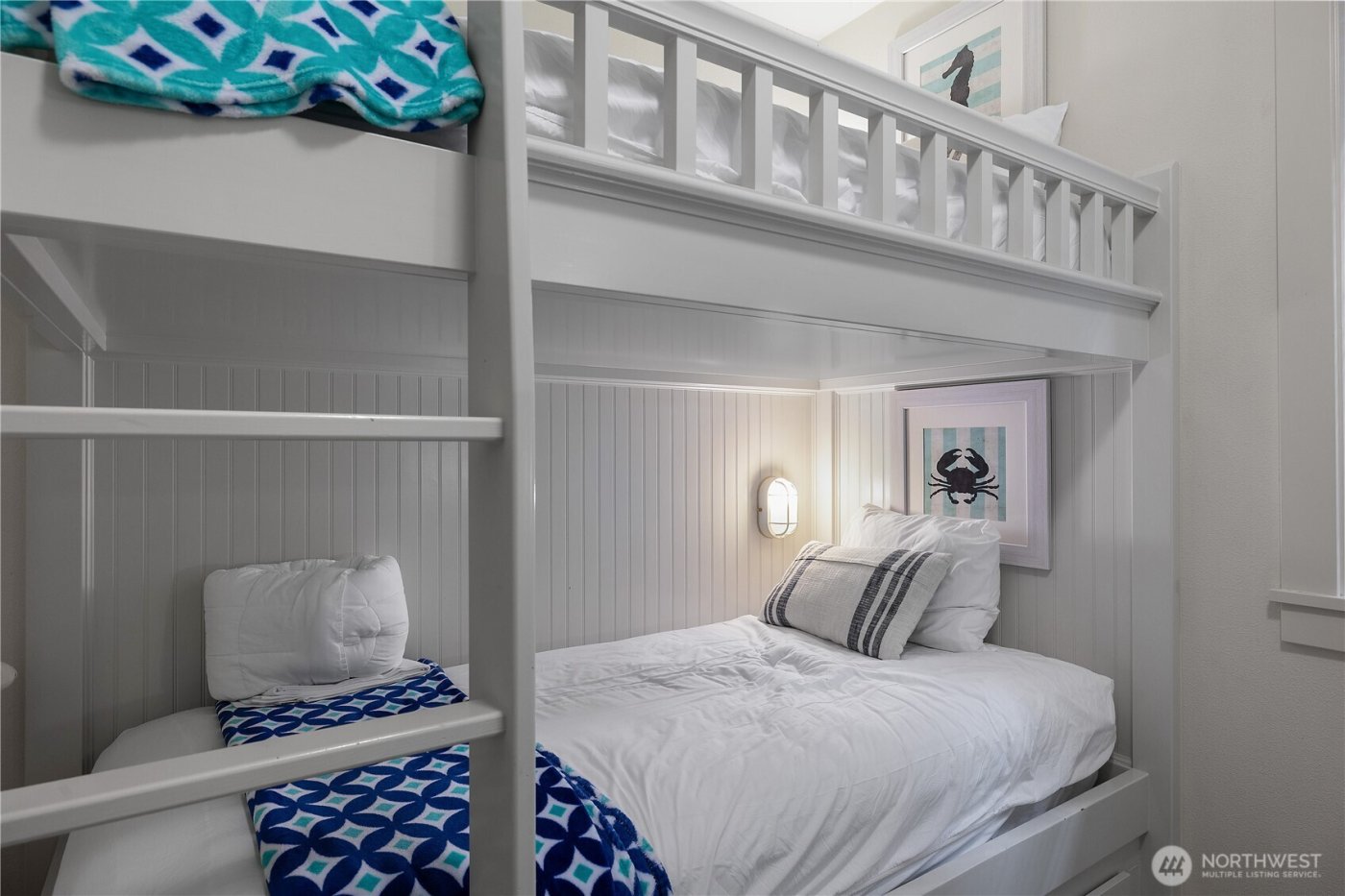 34 Seaside Lane , Pacific Beach, WA 98571