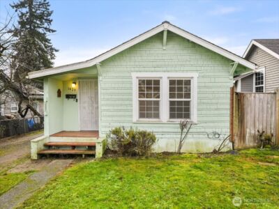 1929 11th Street , Bremerton, WA 98337