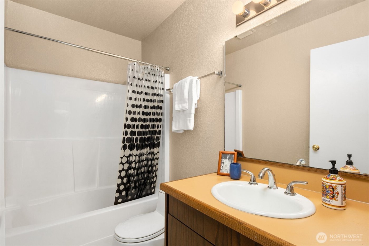 17304 143rd Place NE, Woodinville, WA 98072