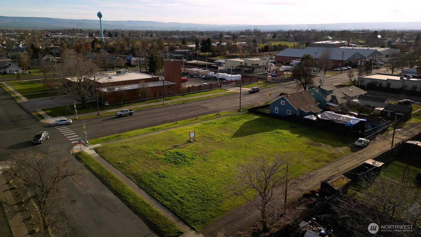 1002 W Poplar Street , Walla Walla, WA 99362