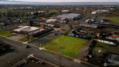 1002 W Poplar Street , Walla Walla, WA 99362 - Photo 2