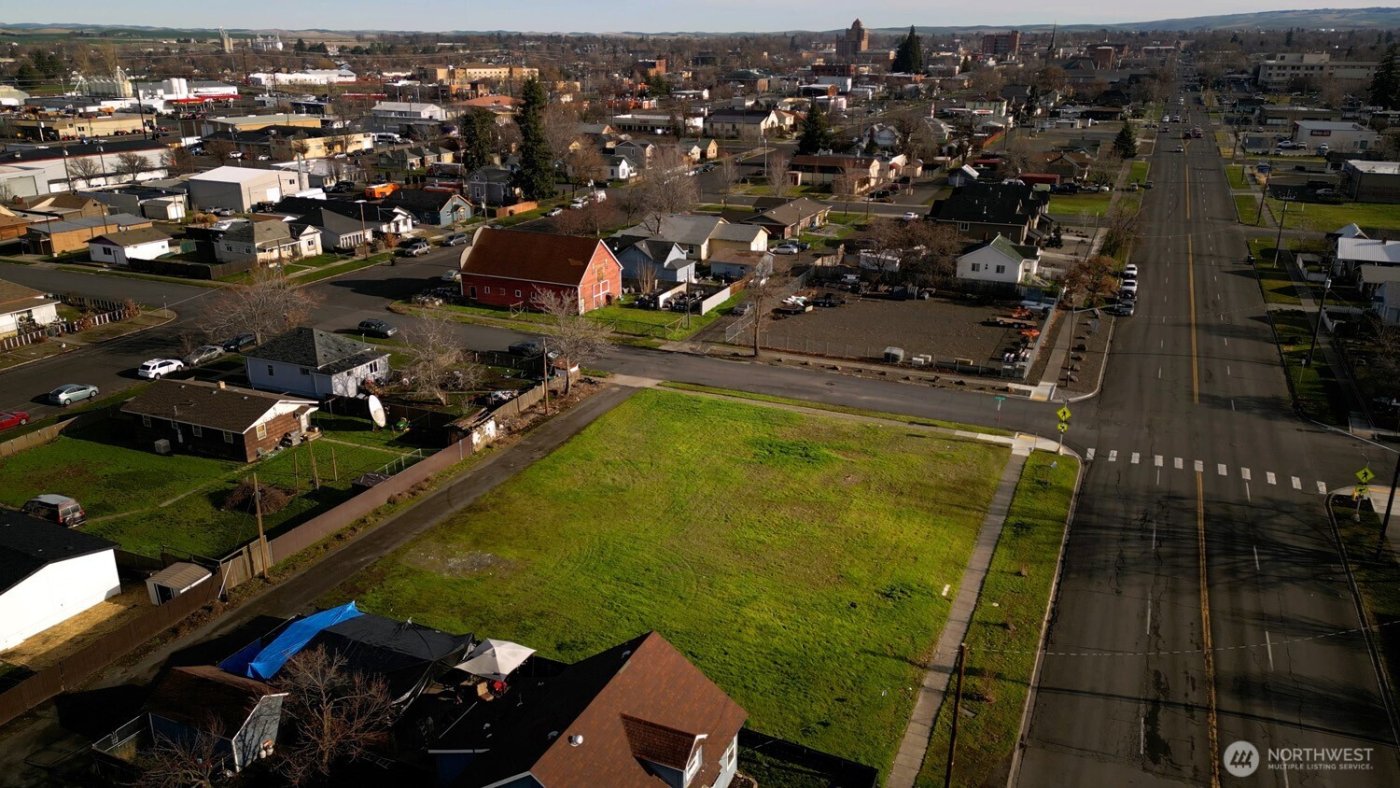 1002 W Poplar Street , Walla Walla, WA 99362