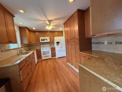 18220 E State Route 106 , Belfair, WA 98528 - Photo 16