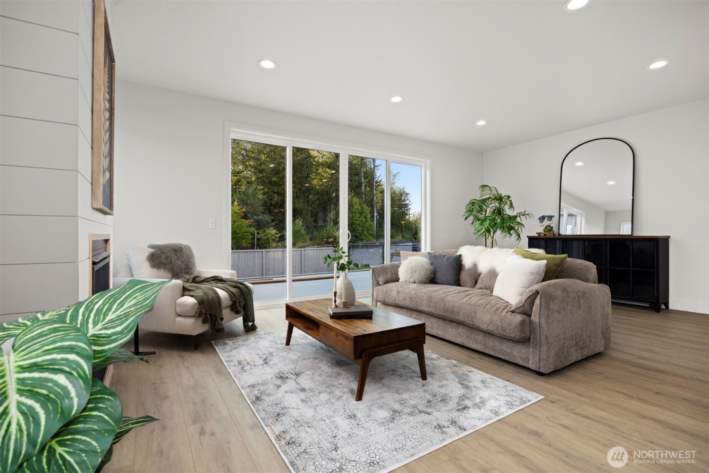 225 N 54th Place , Mount Vernon, WA 98273